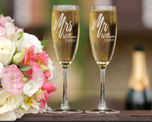 Load image into Gallery viewer, Personalized Wedding Flutes