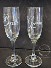 Load image into Gallery viewer, Personalized Wedding Flutes