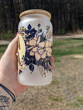Load image into Gallery viewer, Mama Purple Leopard UV Glass Beer/Coffee Mug

