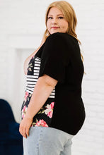Load image into Gallery viewer, Plus Size Floral Top
